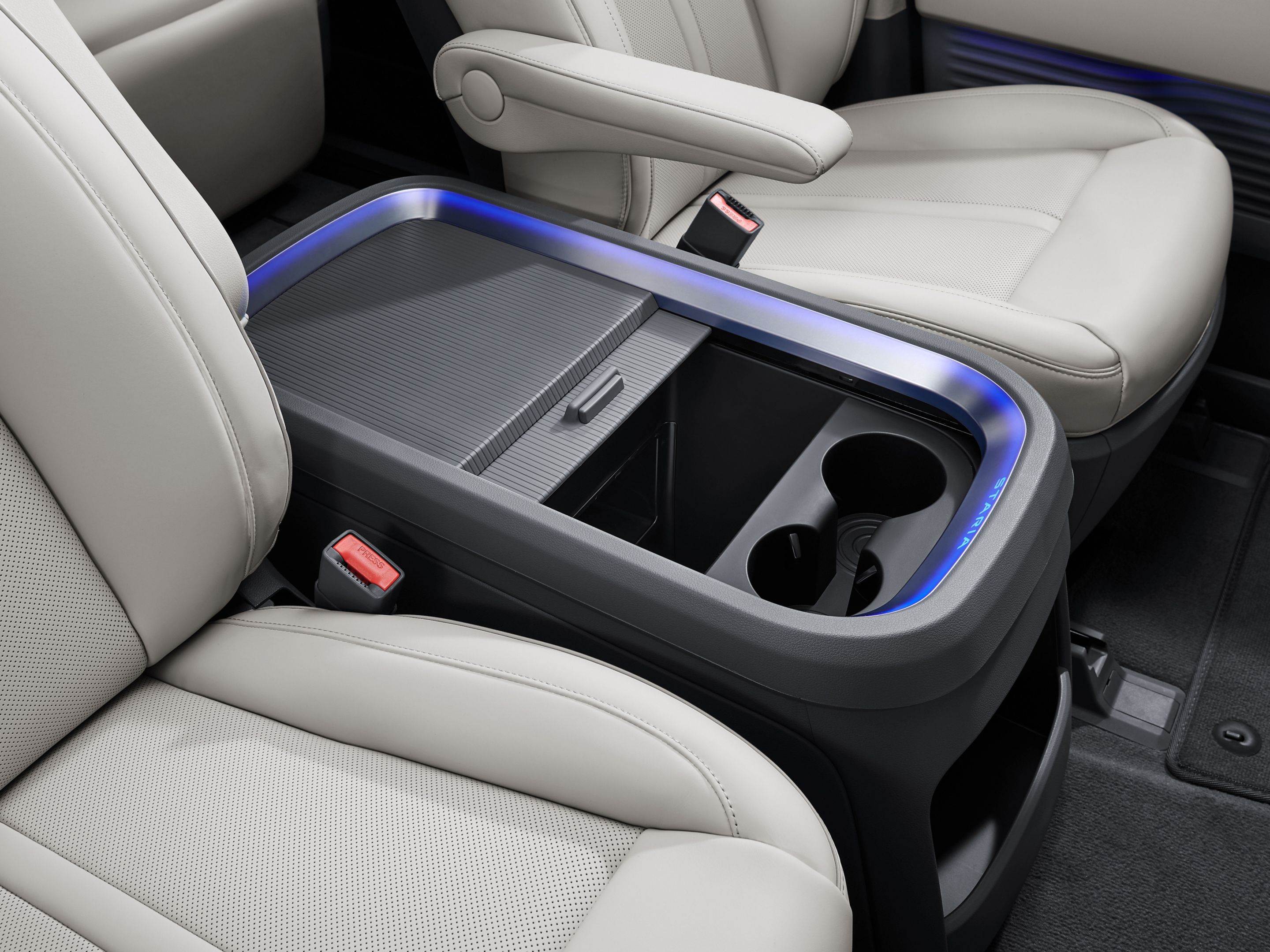 Hyundai STARIA Electric interior showcasing heated seats with integrated warming elements